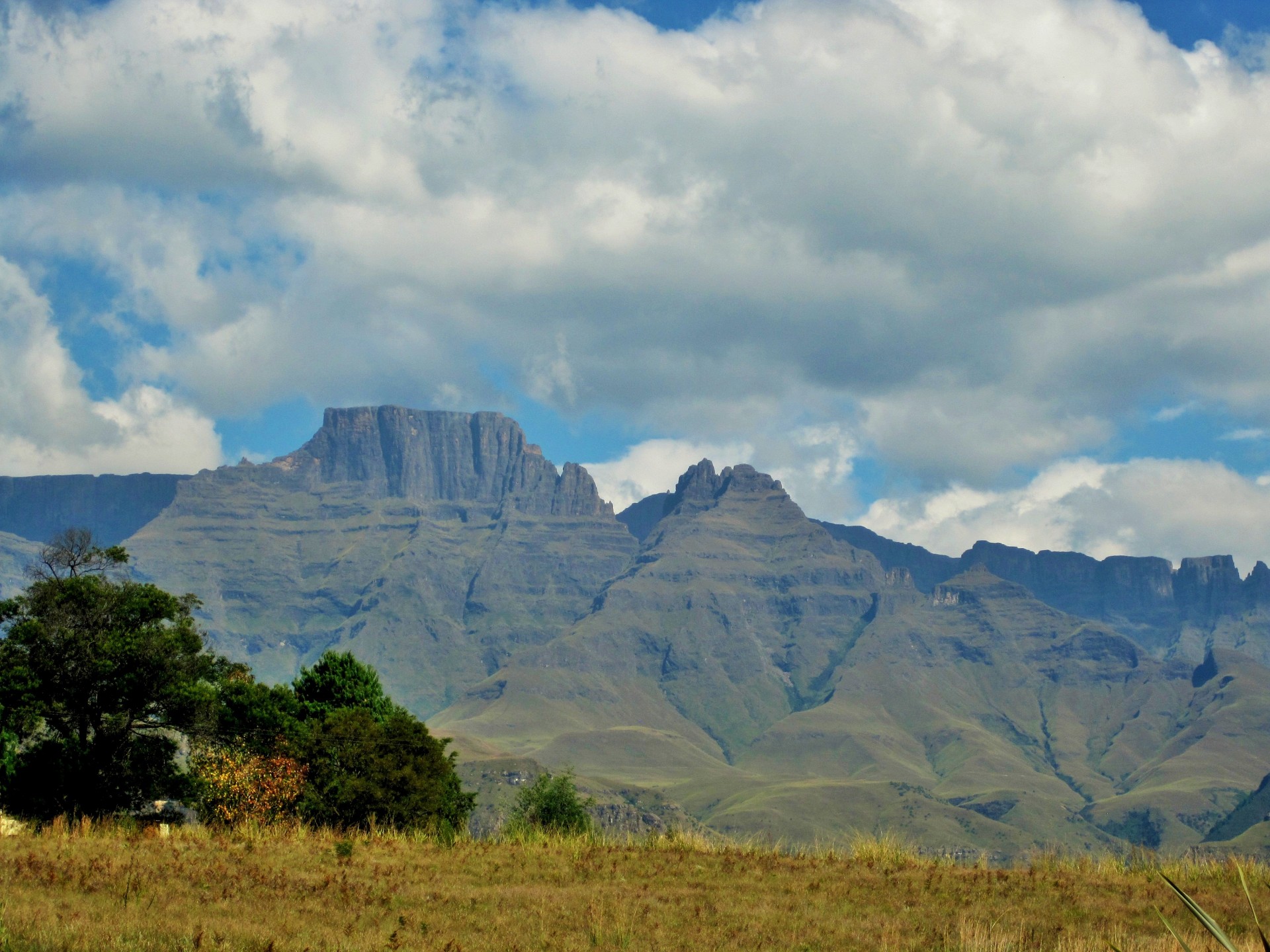 drakensberg mountains majestic free photo