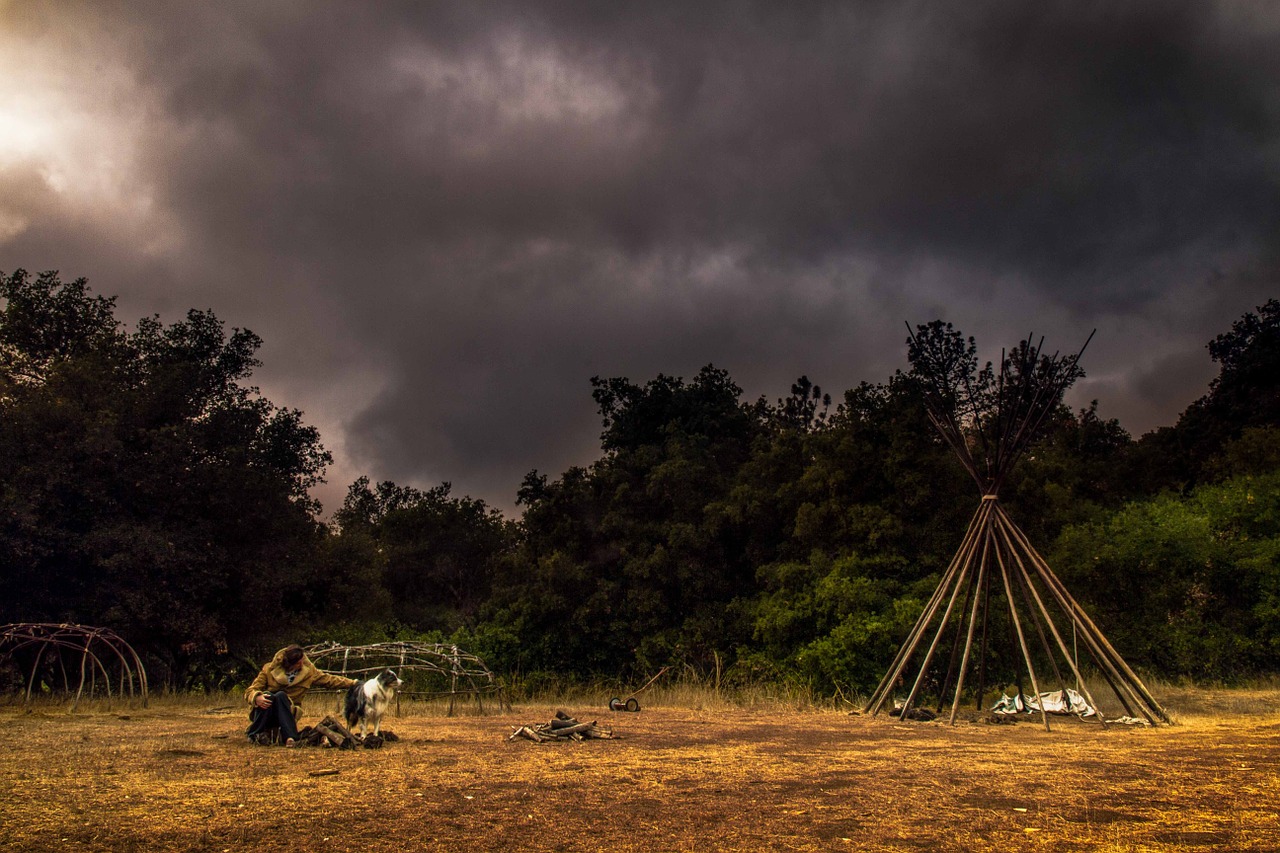 dramatic clouds camp free photo