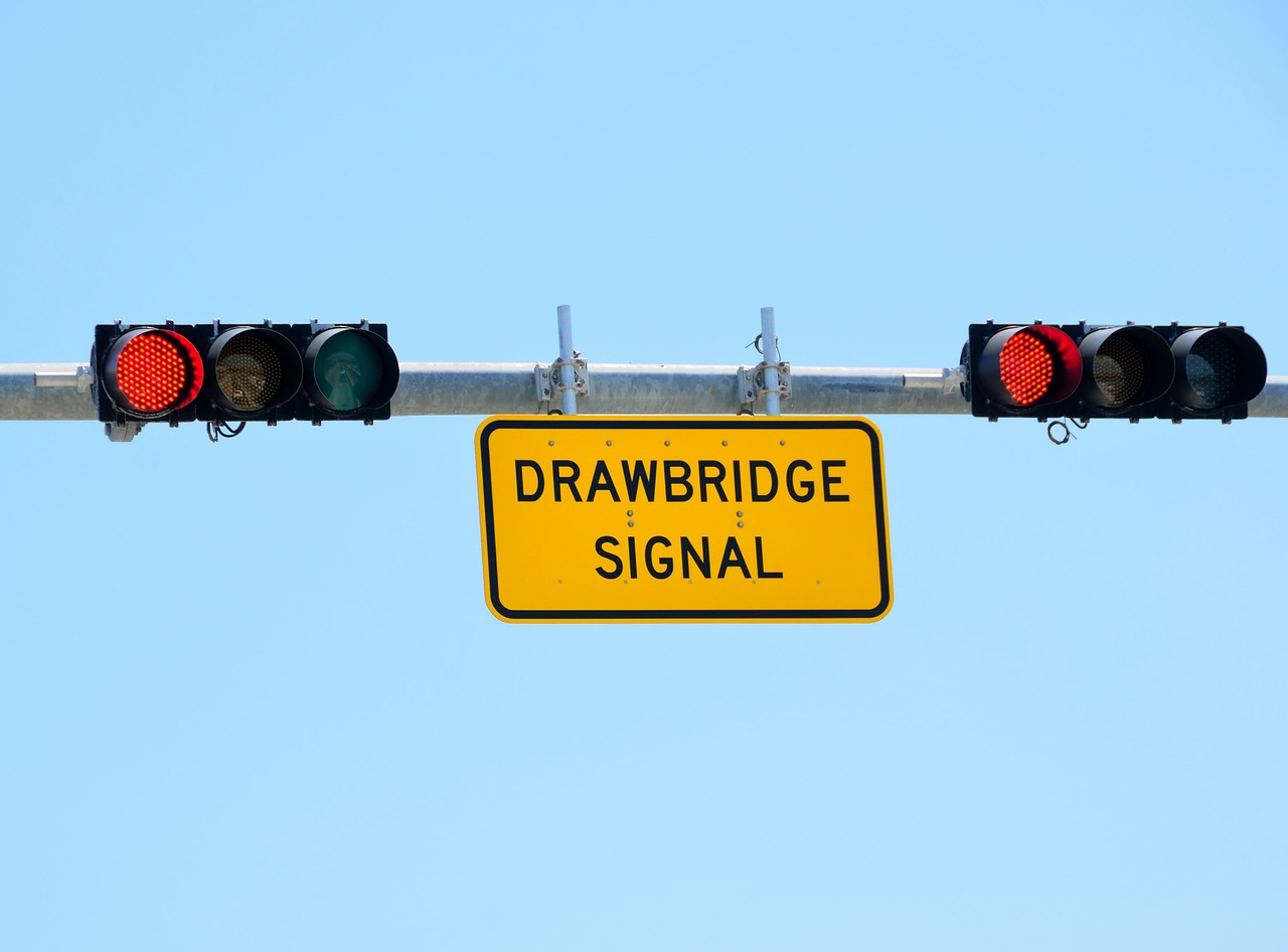 draw bridge signal red light warning free photo