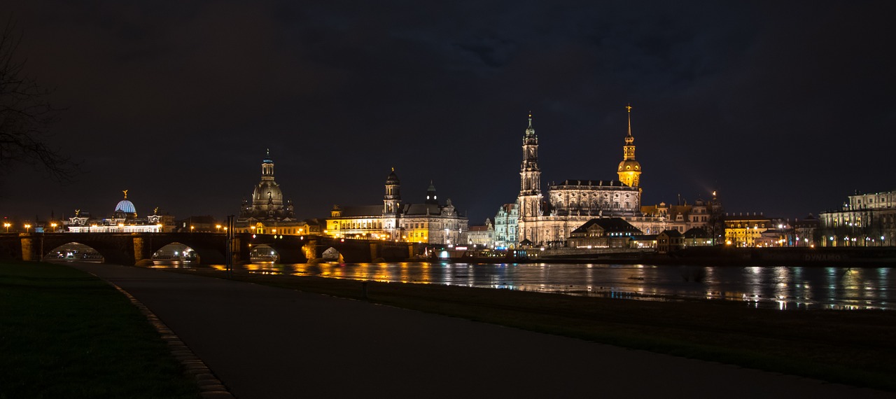 dresden elbe night free photo