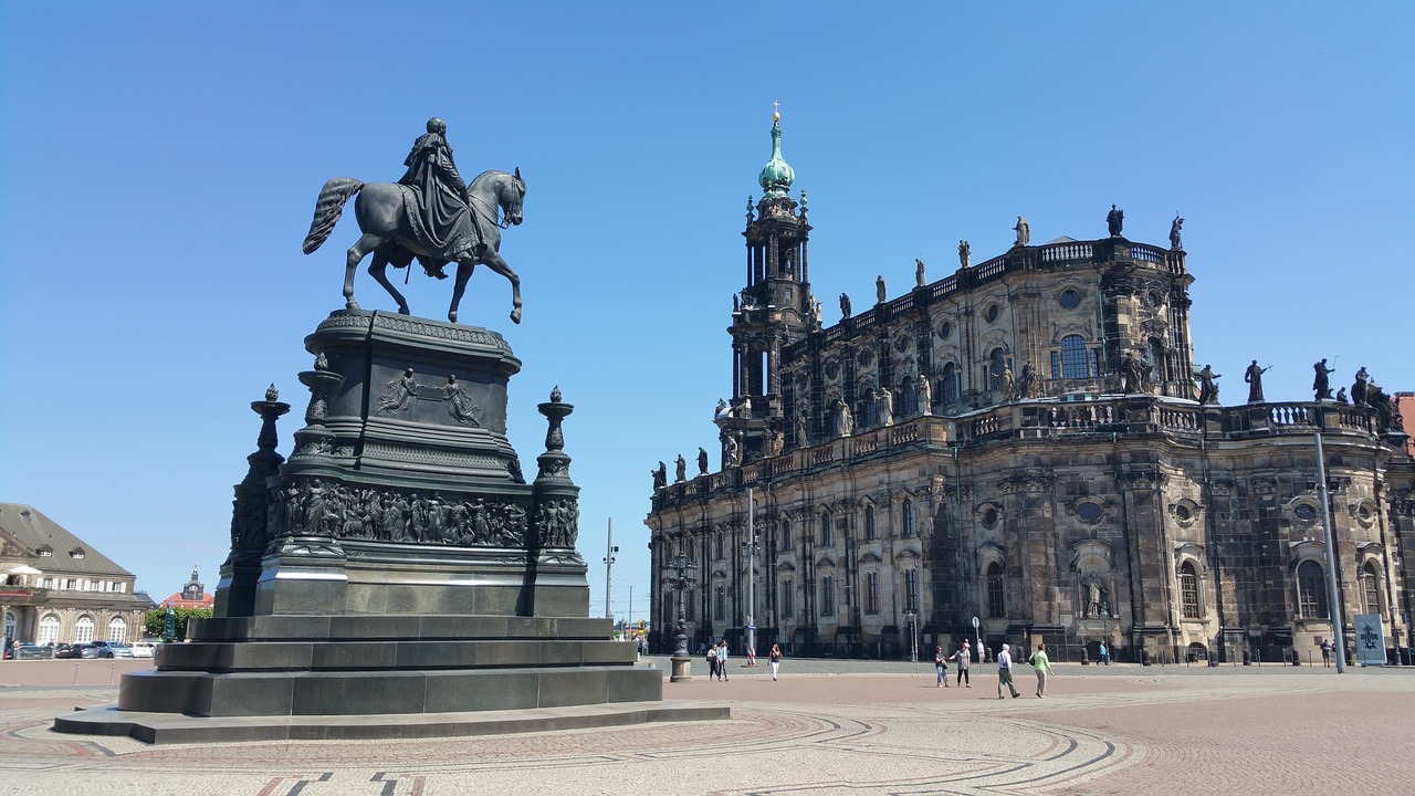 dresden dresden cathedral cathedral of the holy trinity free photo