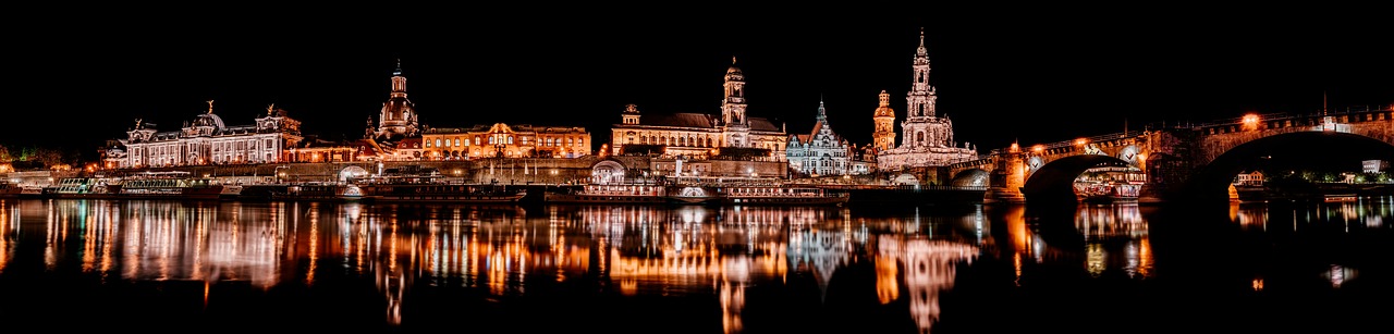 dresden  elbe  historic center free photo