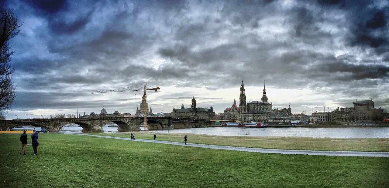 dresden  elbe  canaletto free photo