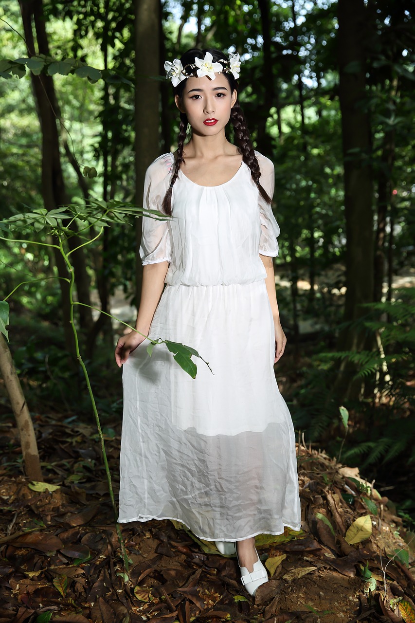 dress  outdoor  nature free photo