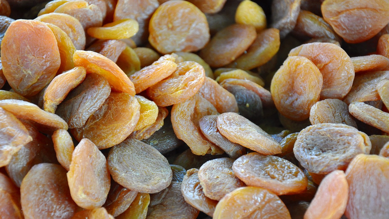 dried fruit apricots food free photo