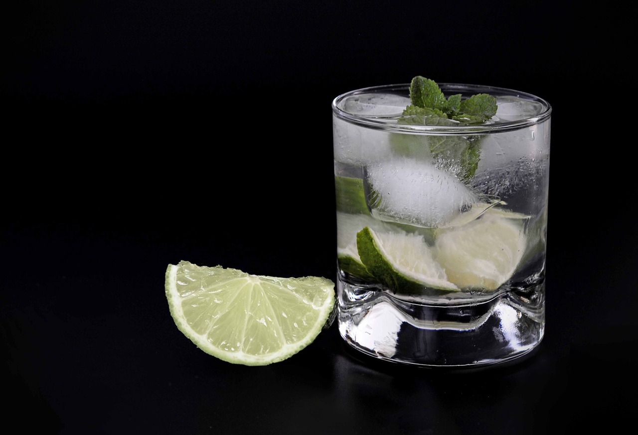 drink  caipirinha  glass free photo