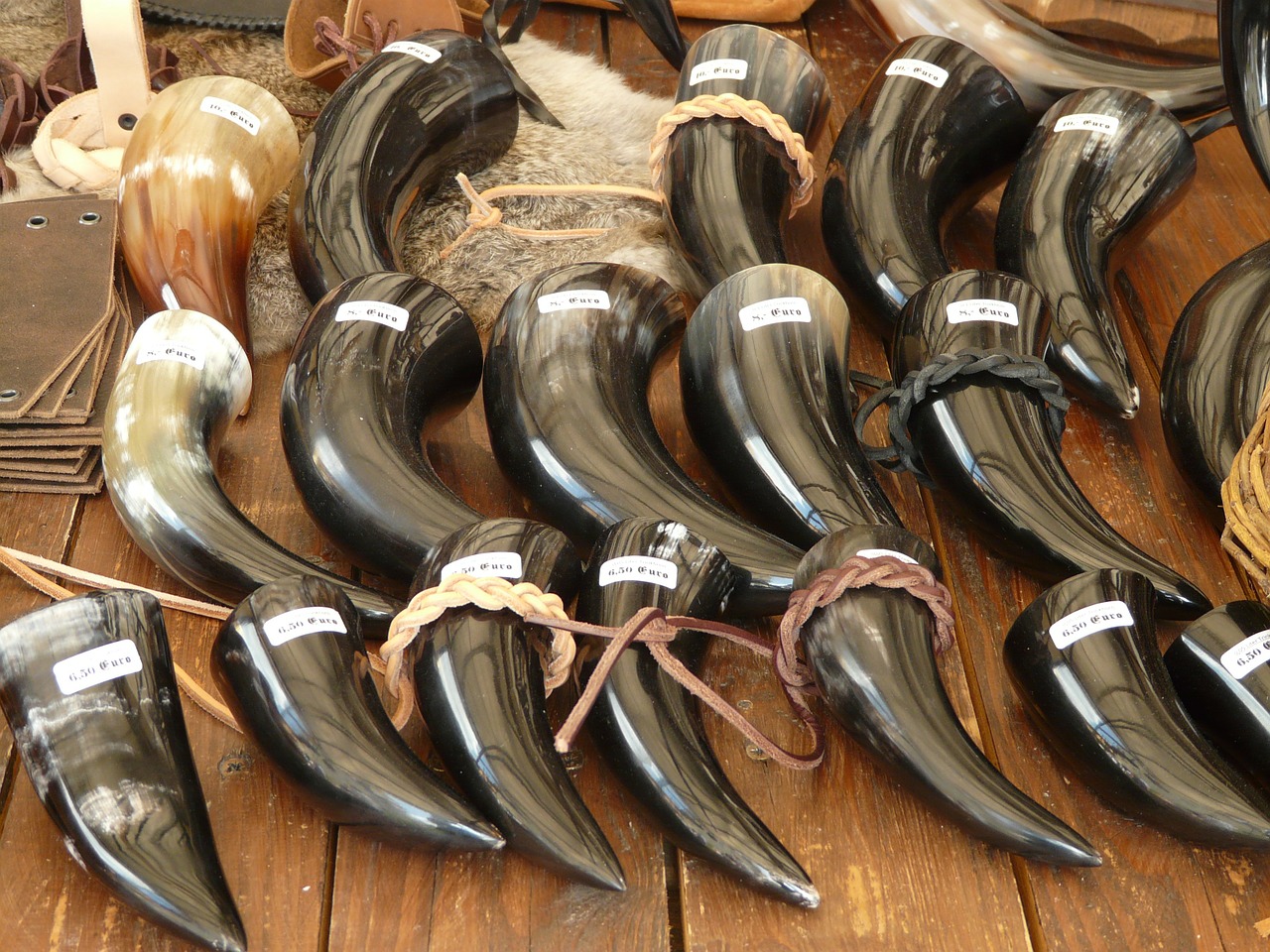 drinking horn horn middle ages free photo