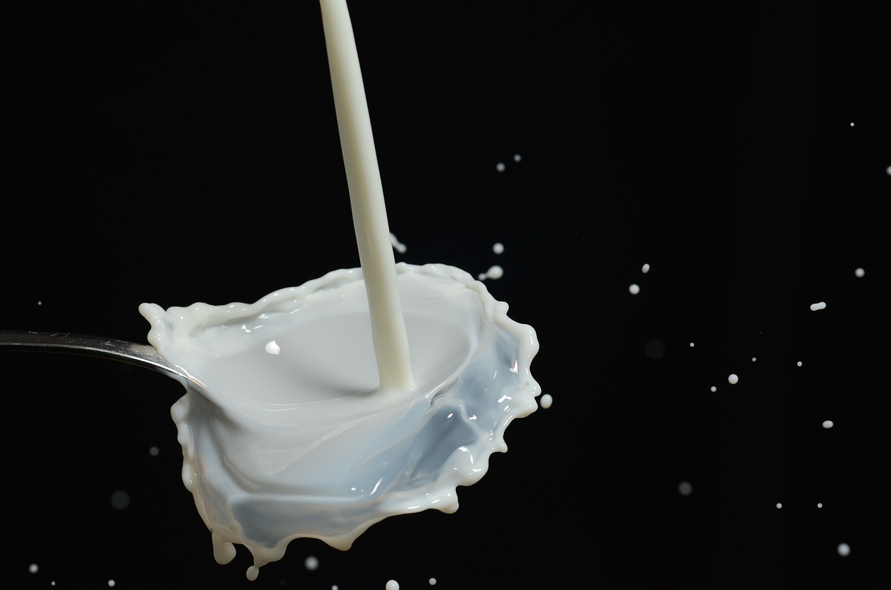 drip milk pour free photo