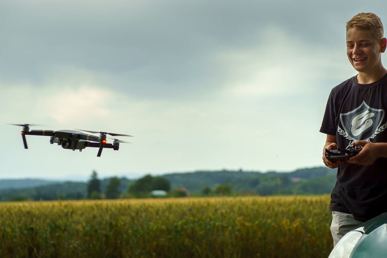 drone field happy free photo