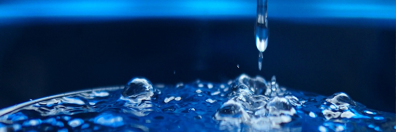 drop of water water drip free photo