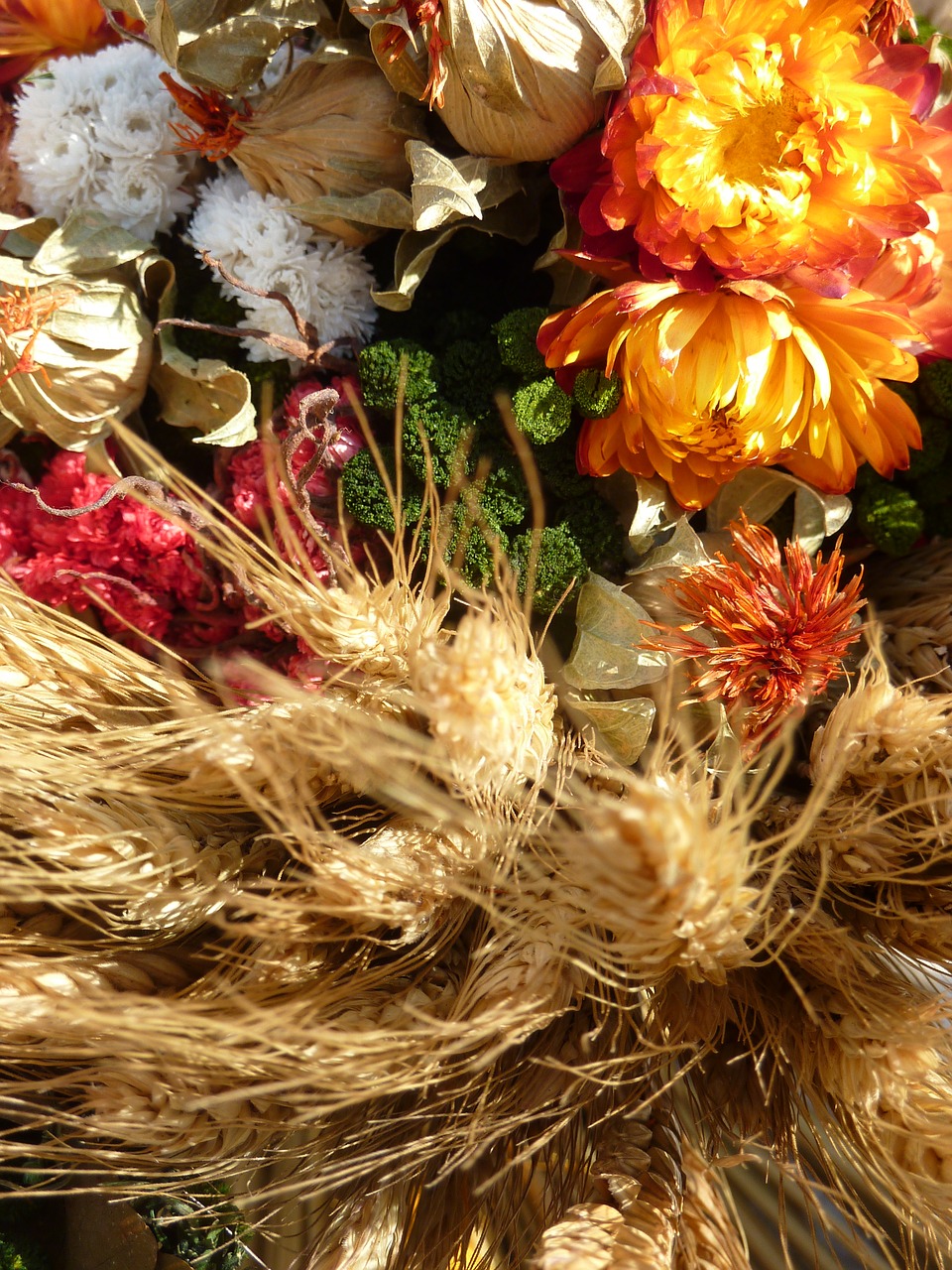 dry bouquet  autumn  flowers free photo