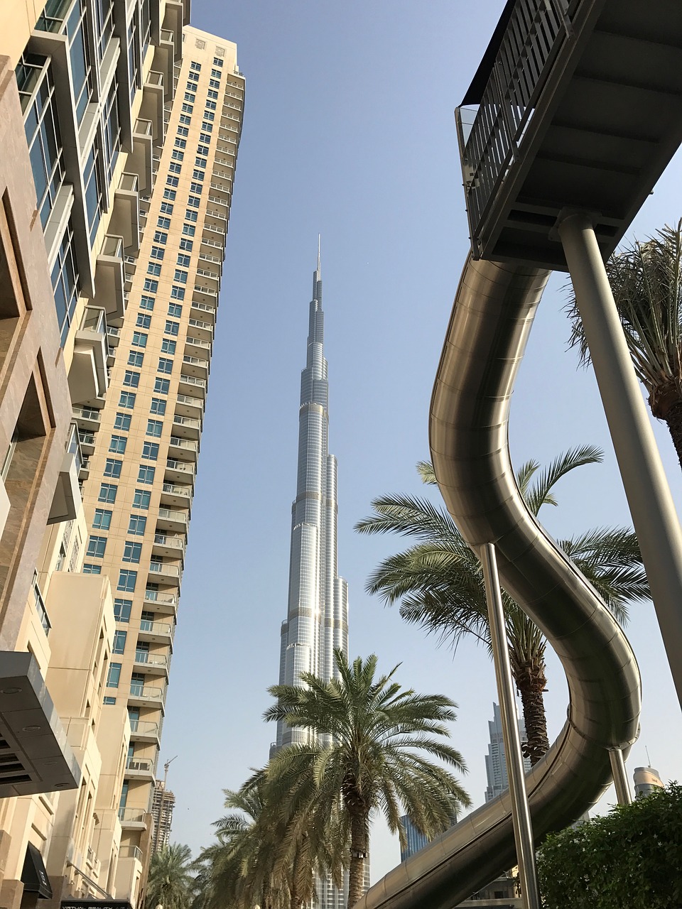 dubai burj khalifa skyscraper free photo