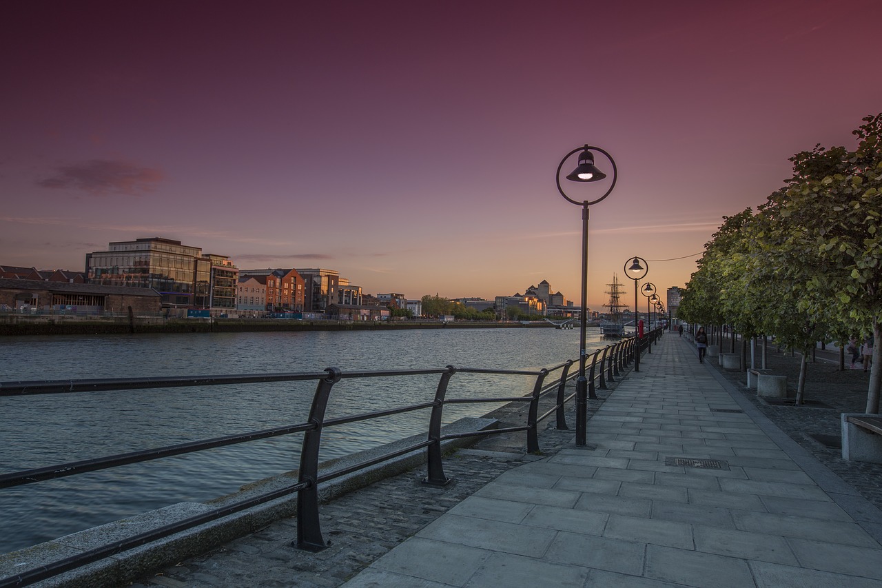 dublin night city free photo