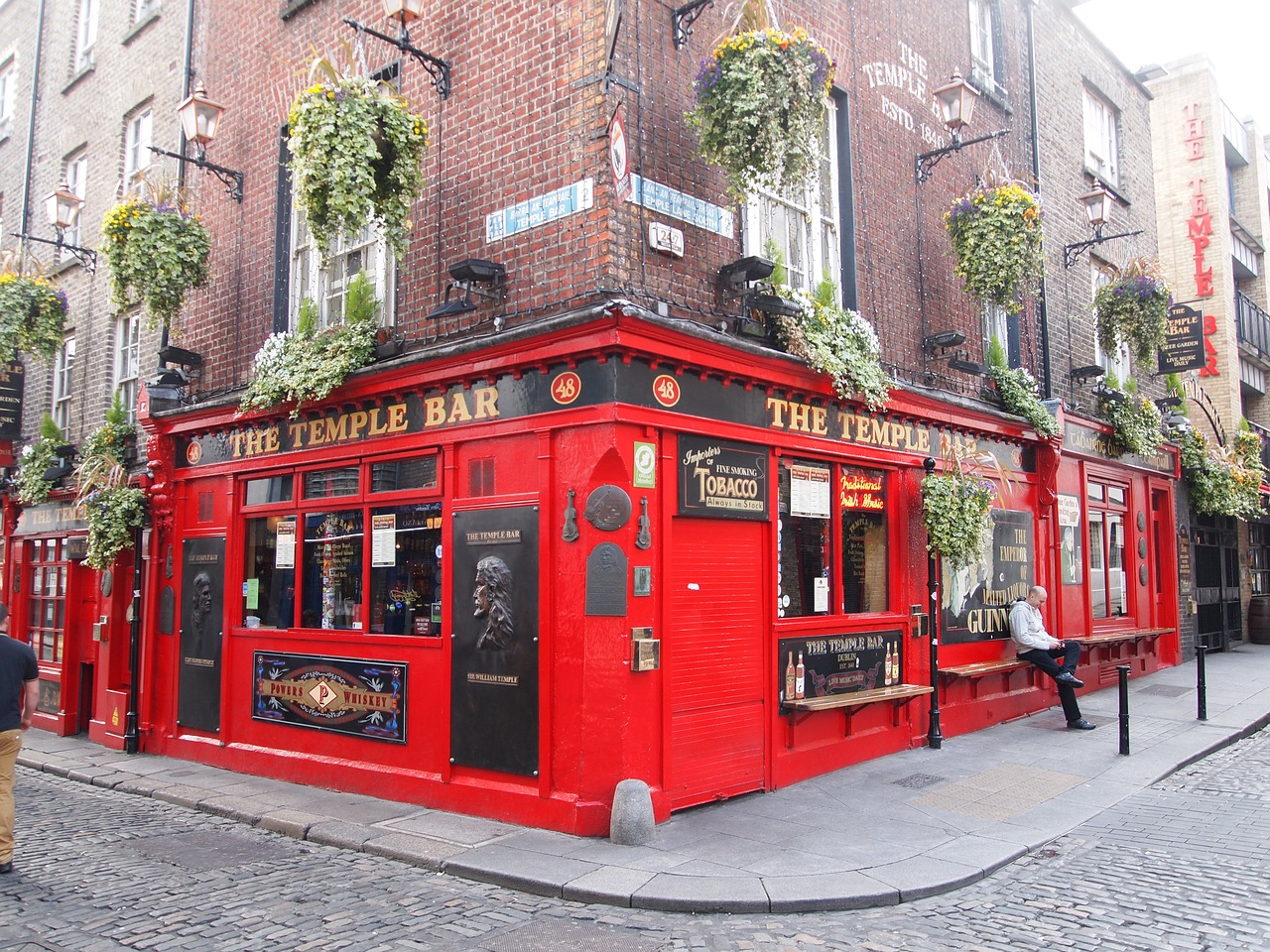 dublin  pub  ireland free photo