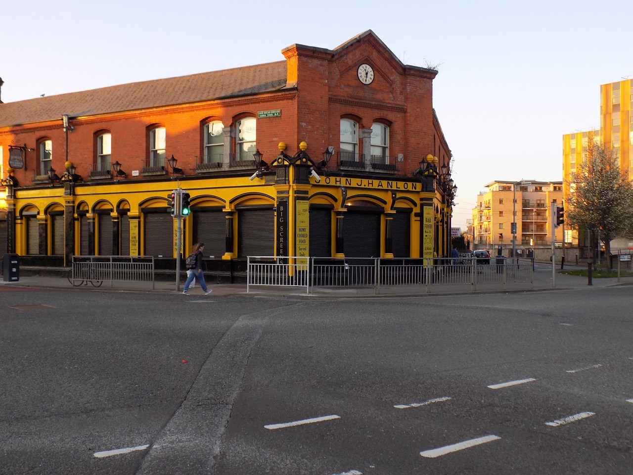 dublin street building free photo