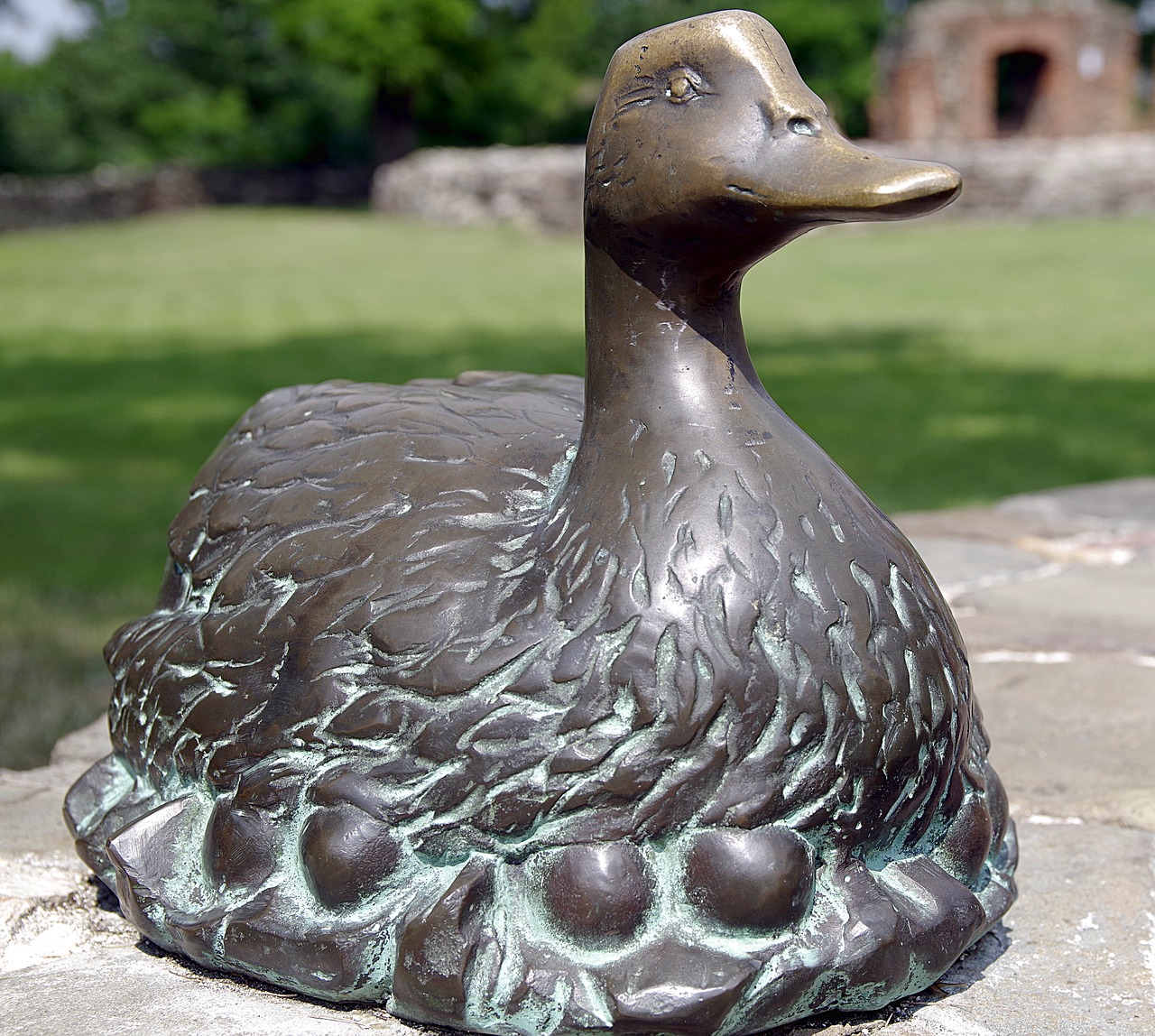 duck gold sculpture free photo