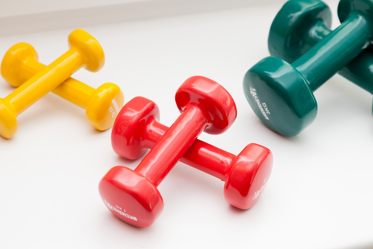 dumbbells color red free photo