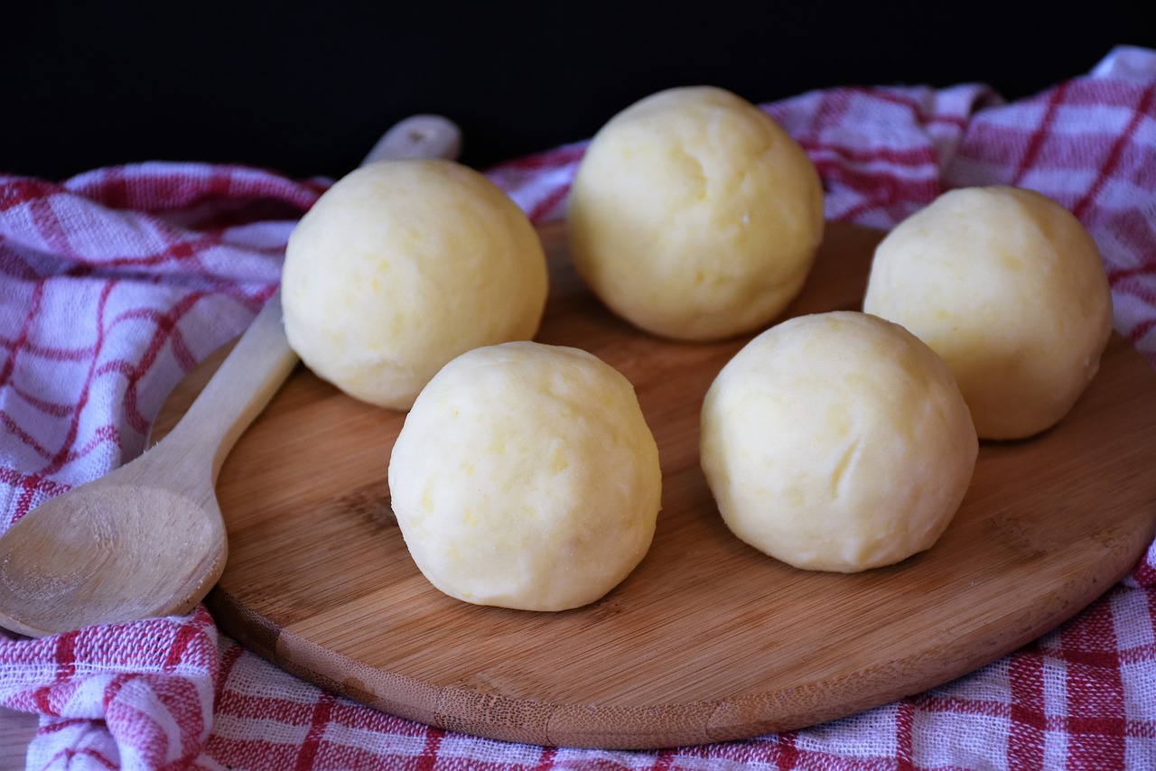 dumpling  potato dumplings  dough free photo