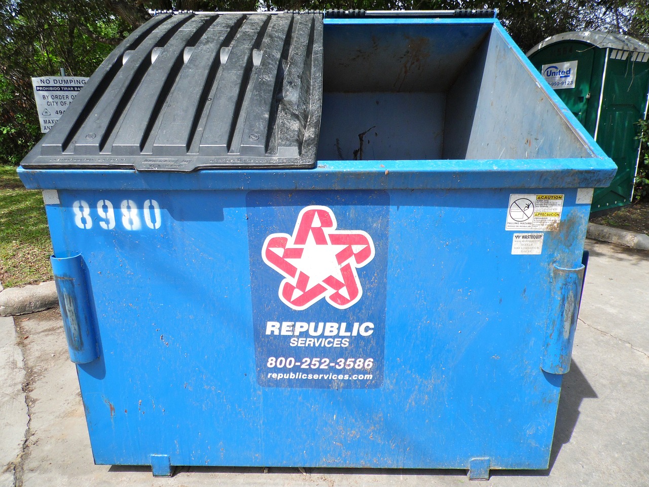 dumpster trash bin garbage free photo