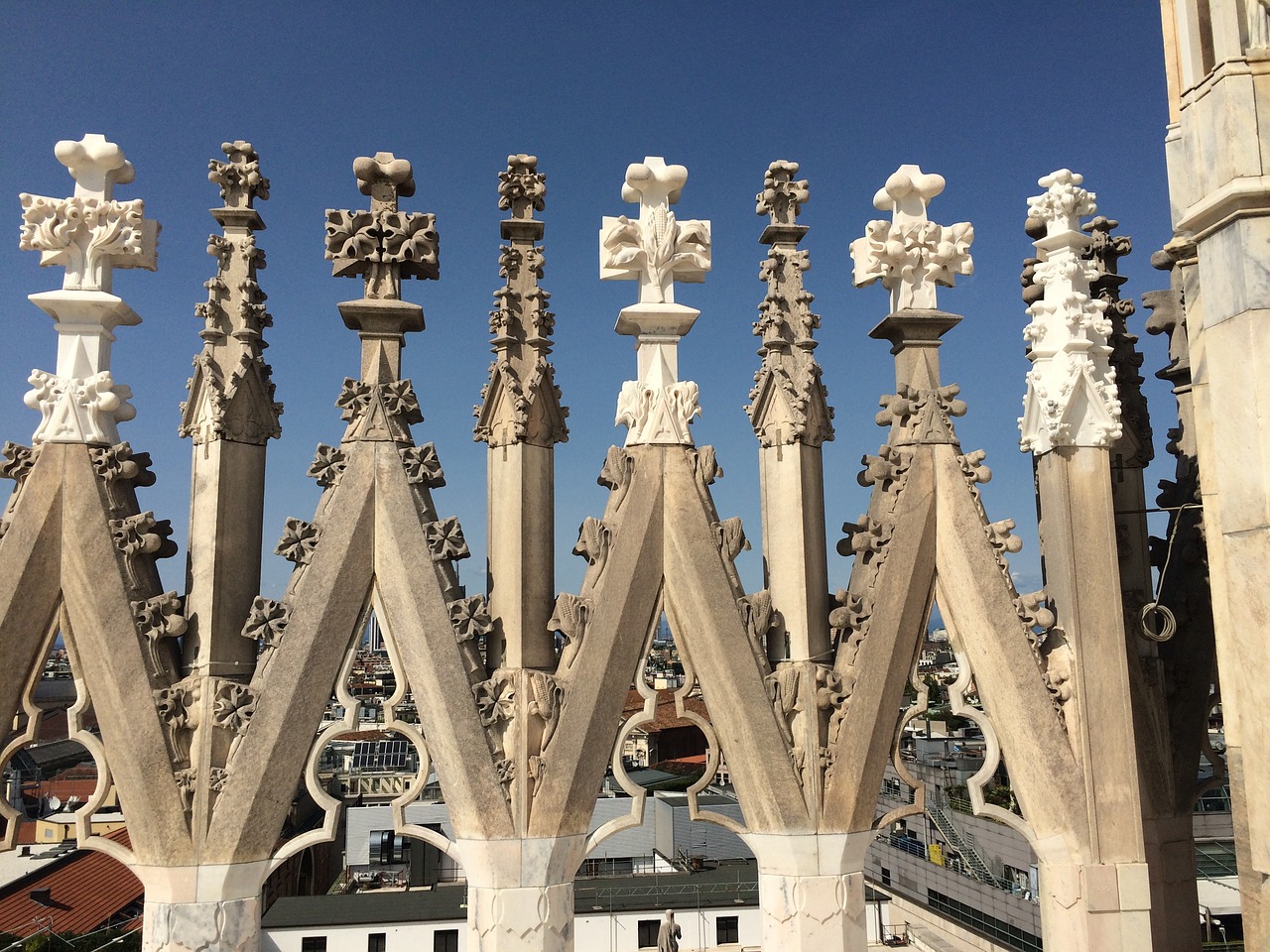 duomo milan sculptures free photo