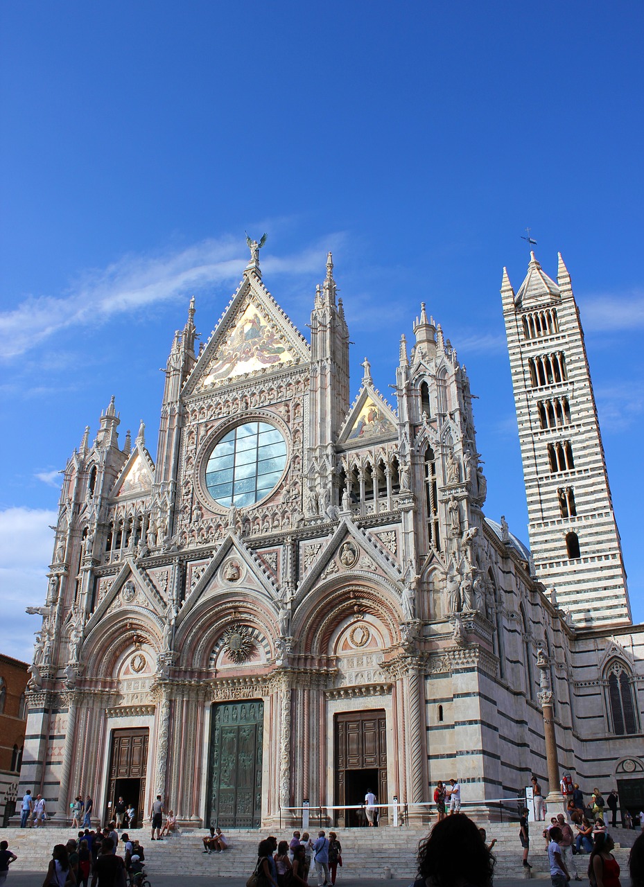 duomo  gothic  cathedral free photo