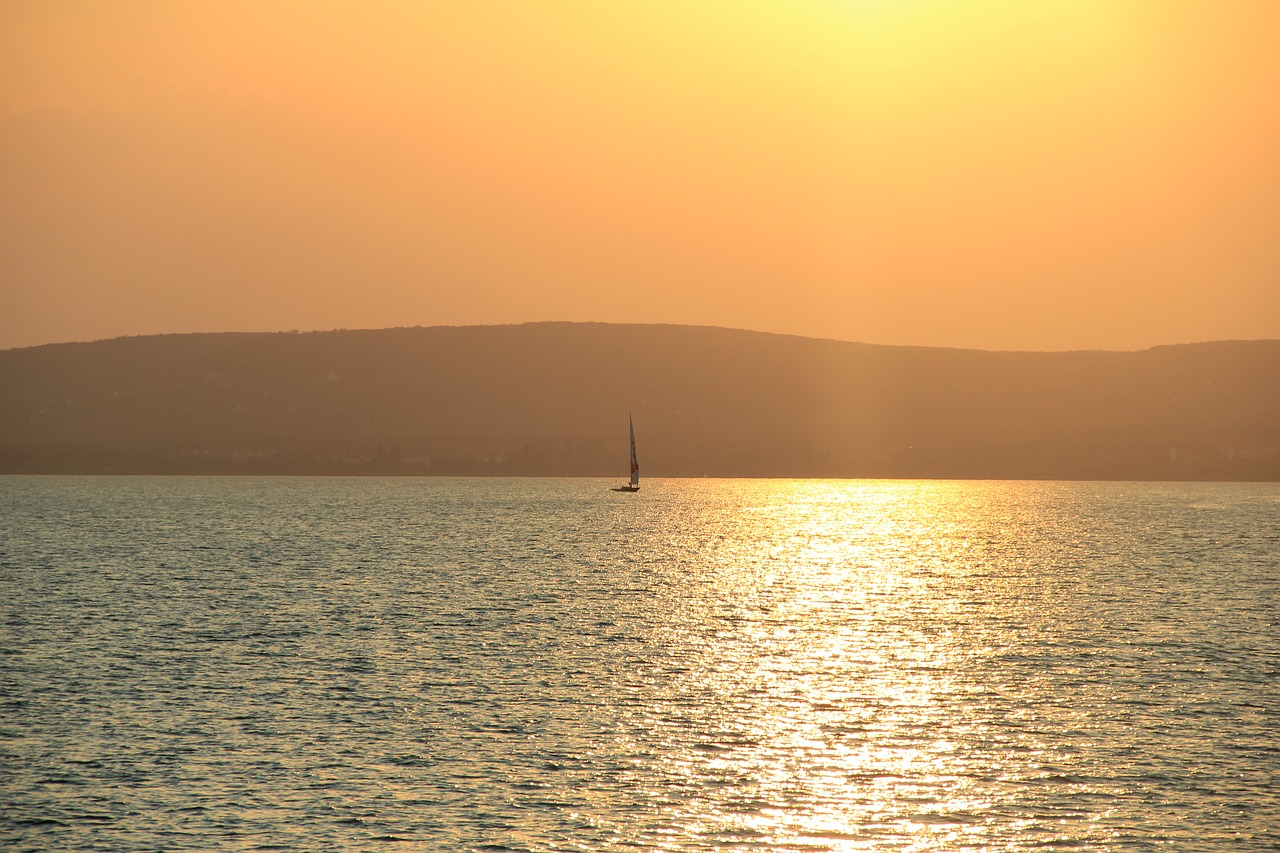 dusk water landscape free photo