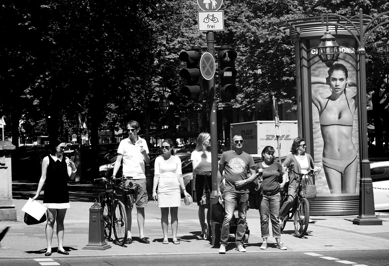 düsseldorf pedestrian traffic lights free photo