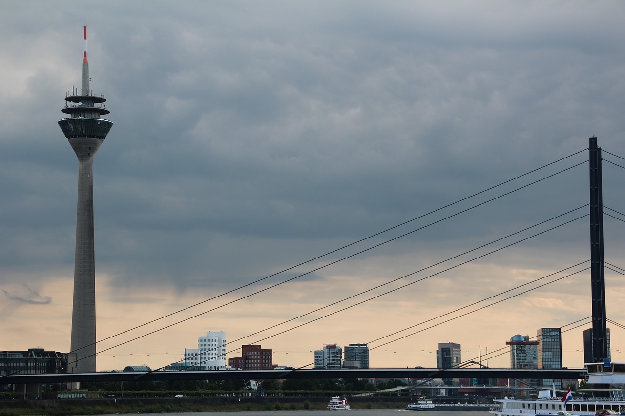 düsseldorf tv tower rhine free photo
