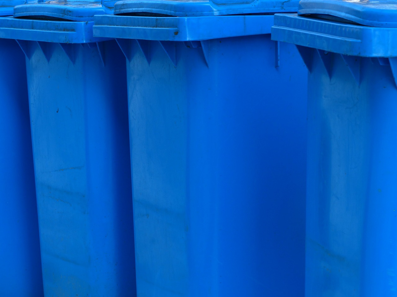 dustbin paper wheelie bin blue tonne free photo