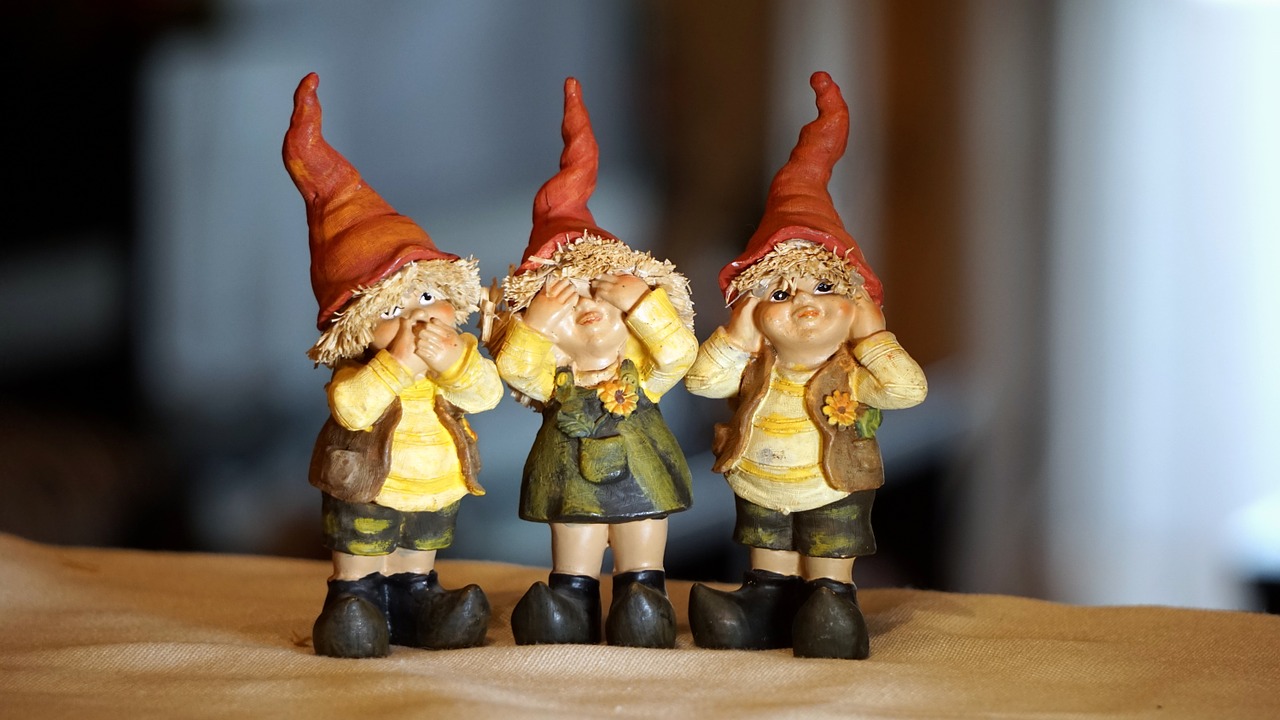 dwarf figures decoration free photo
