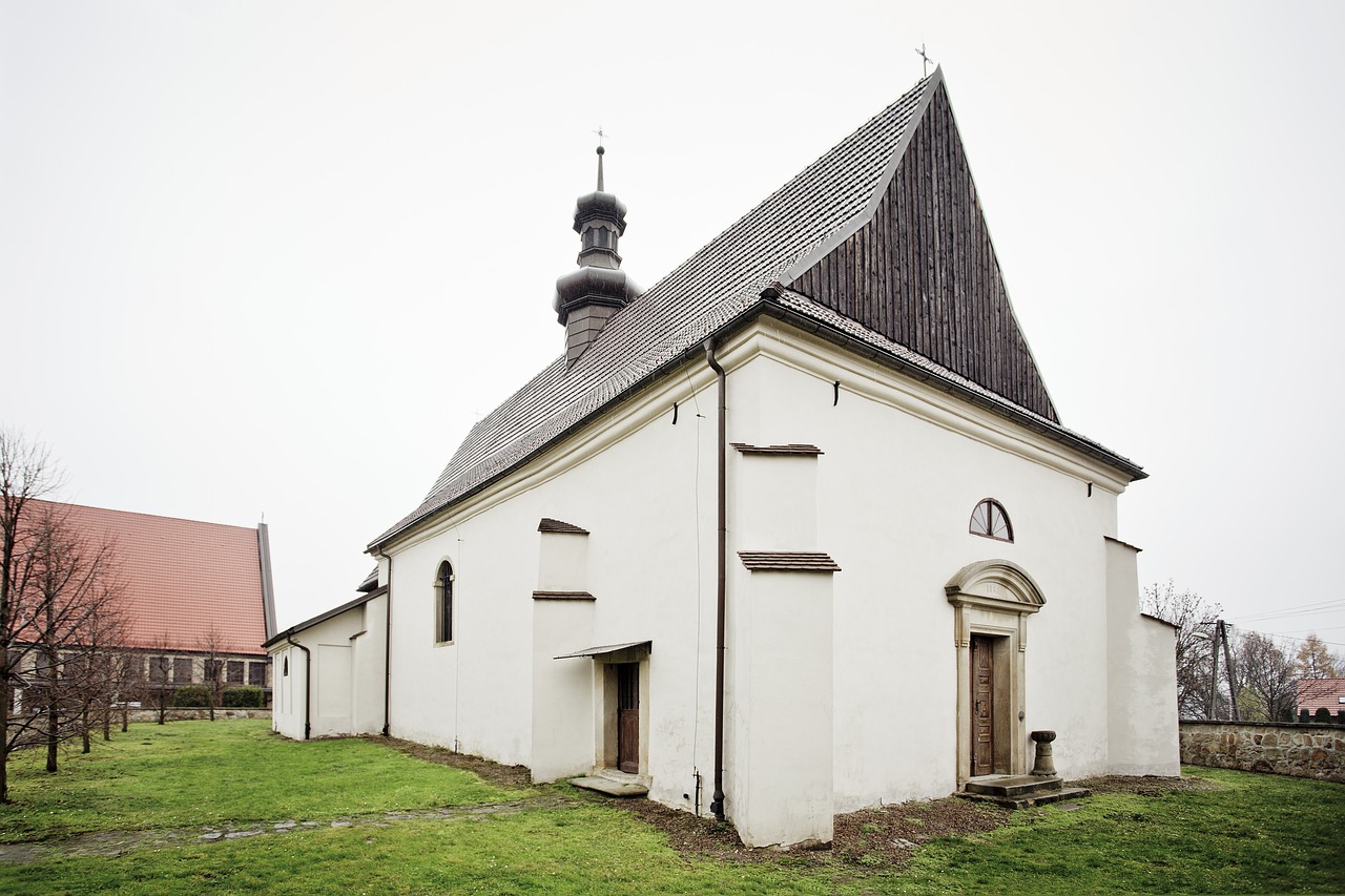 dziekanowice church romance free photo