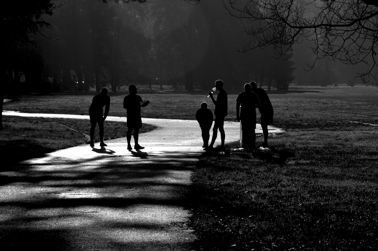 early morning runners black and white free photo