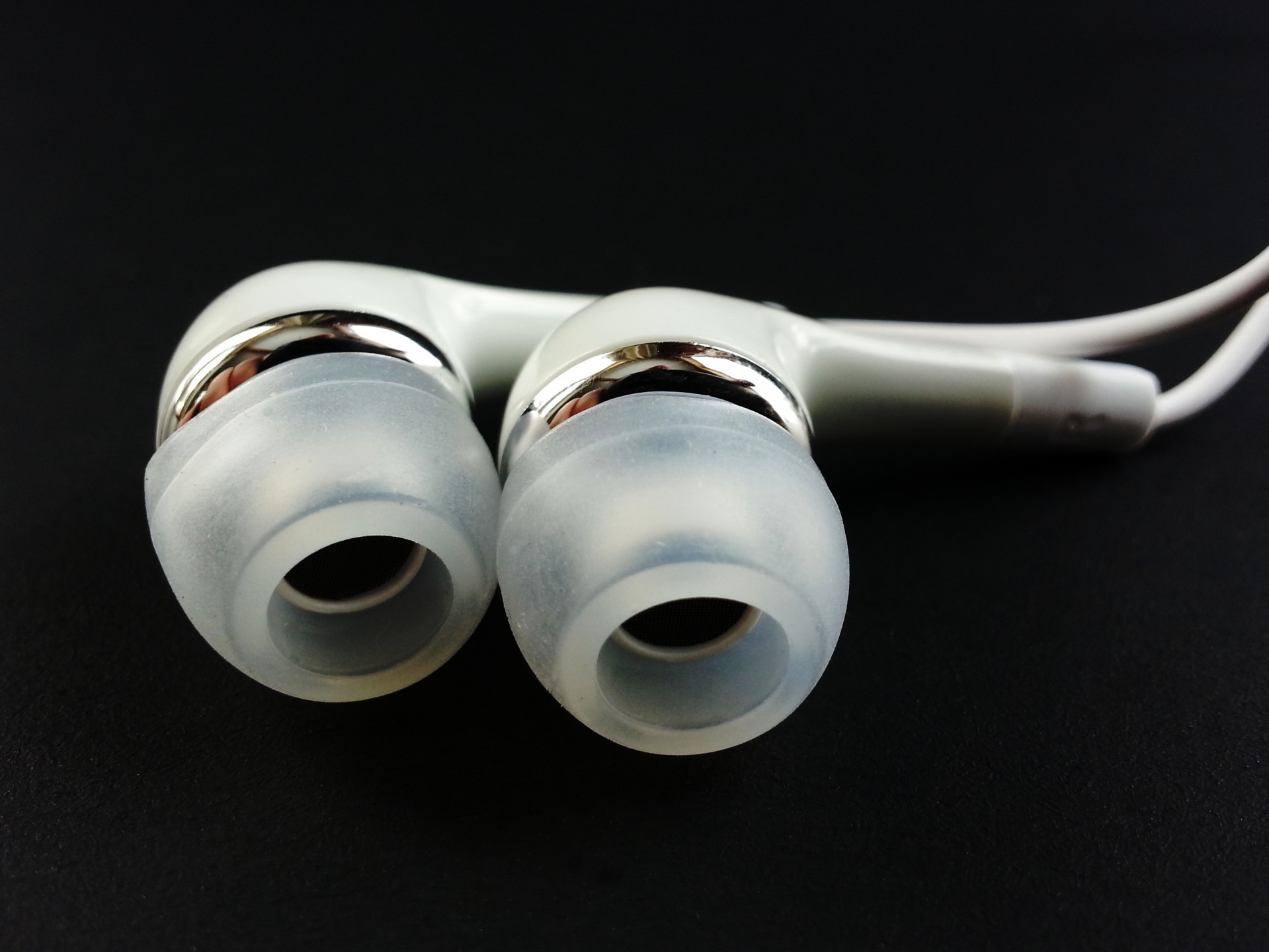 earphone earpiece listener free photo