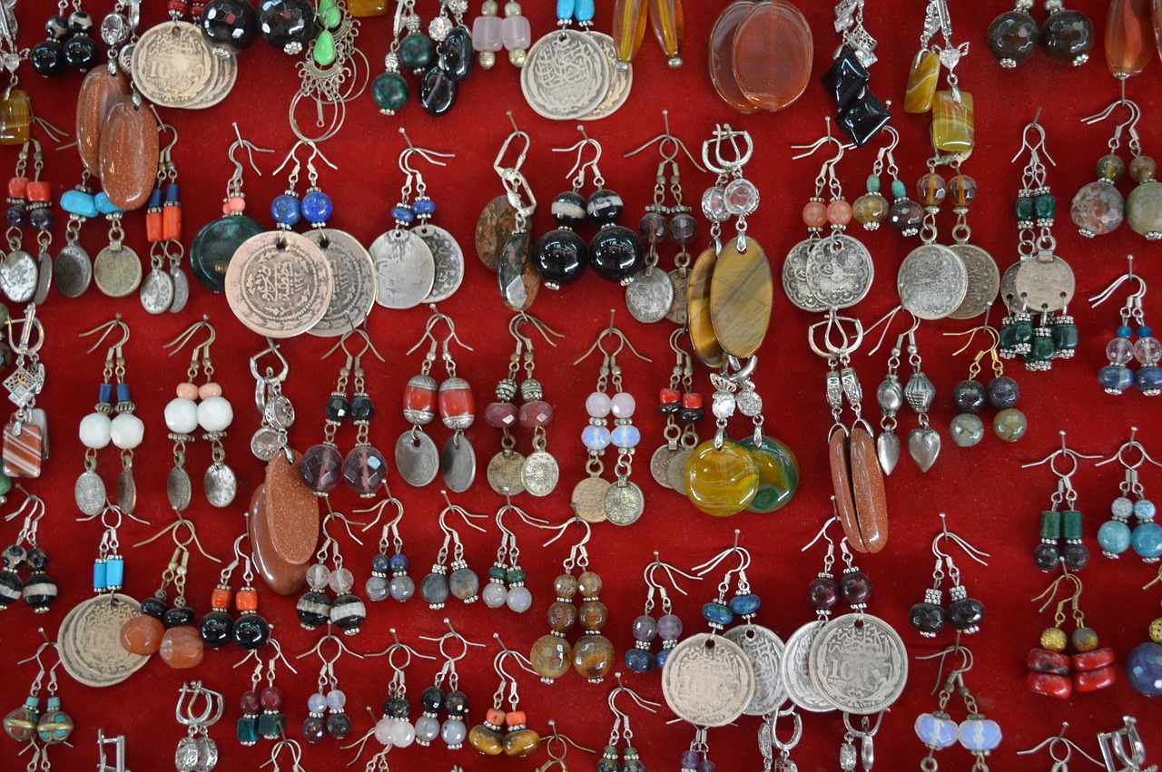 earrings jewelry market free photo