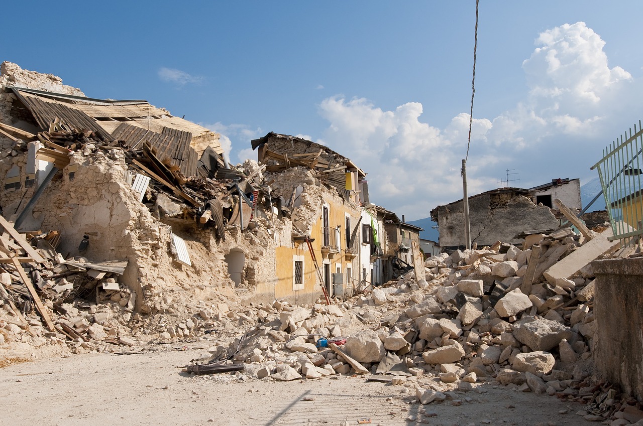 earthquake rubble collapse free photo
