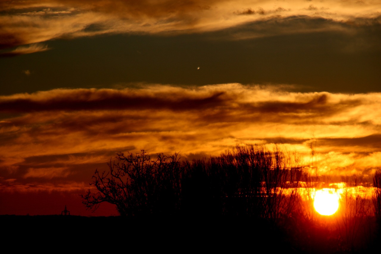 east sun cloud free photo