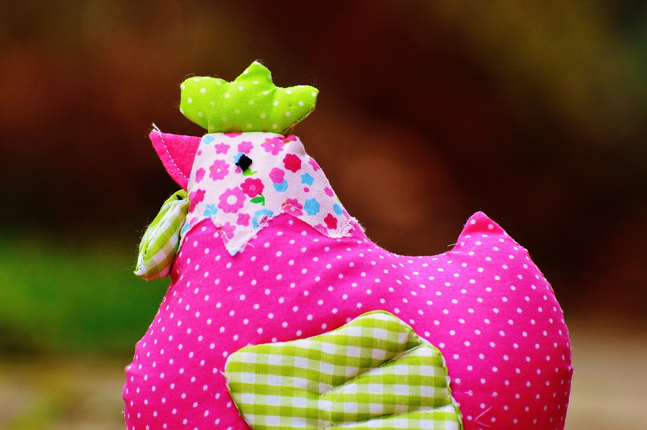 easter chicken decoration free photo