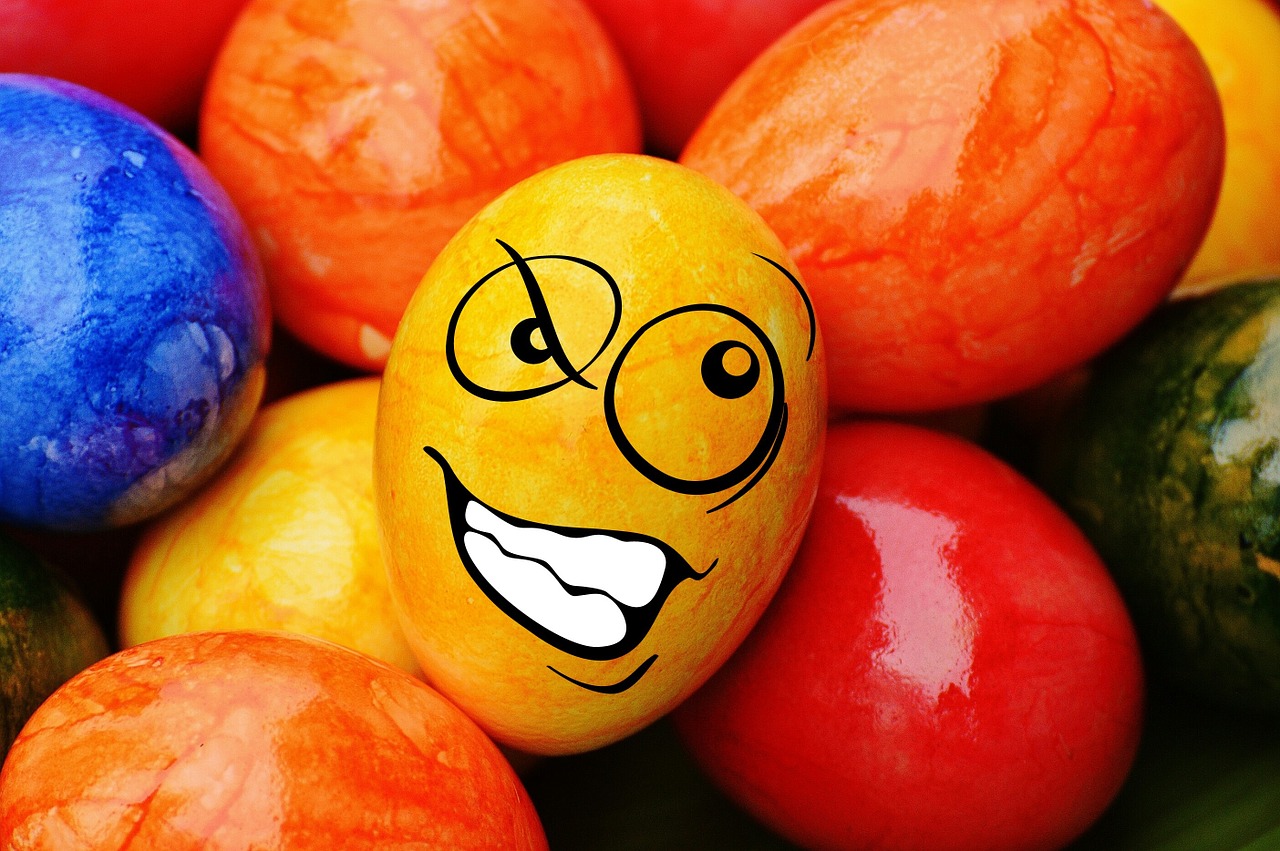 easter easter eggs smiley free photo