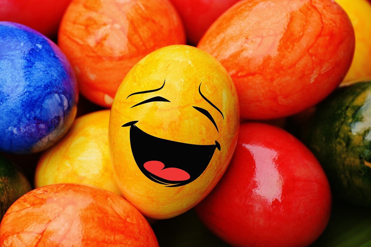 easter easter eggs smiley free photo