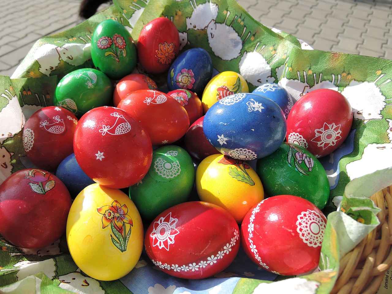 easter eggs colored free photo