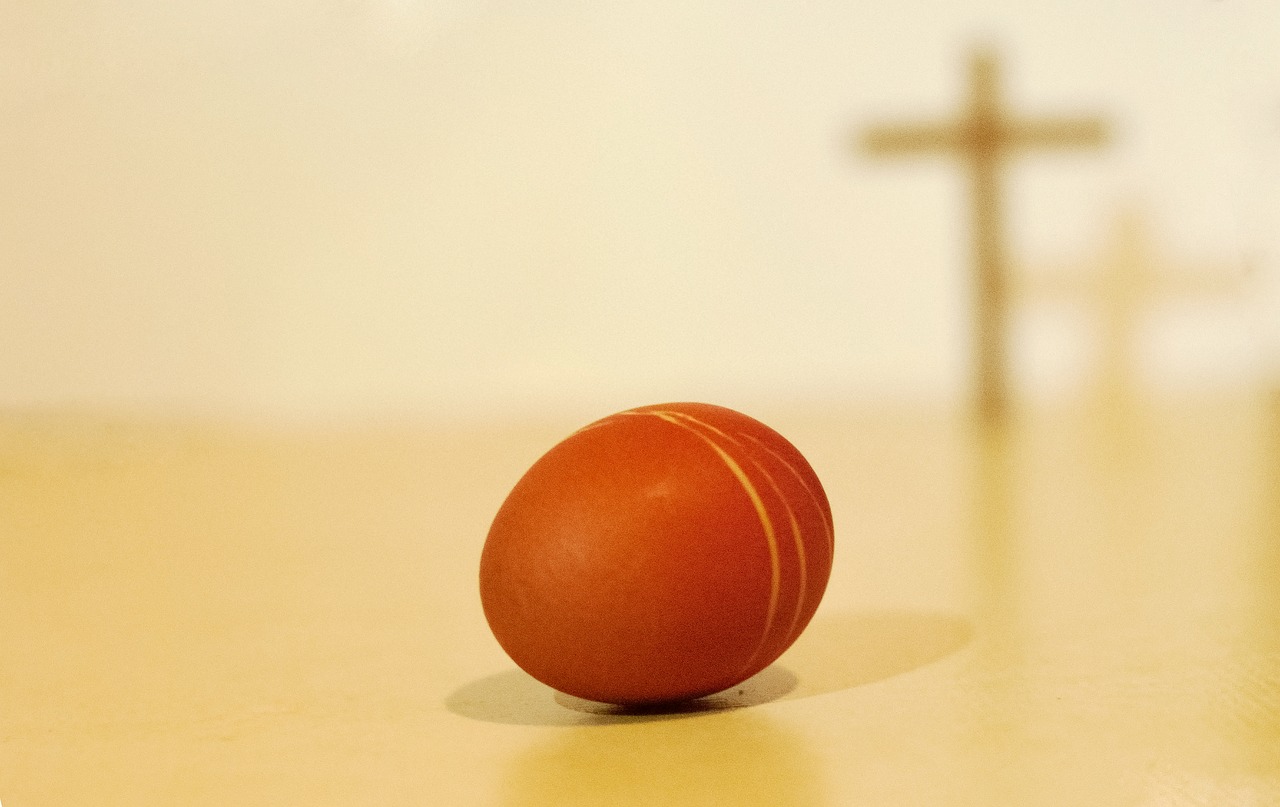 easter cross egg free photo