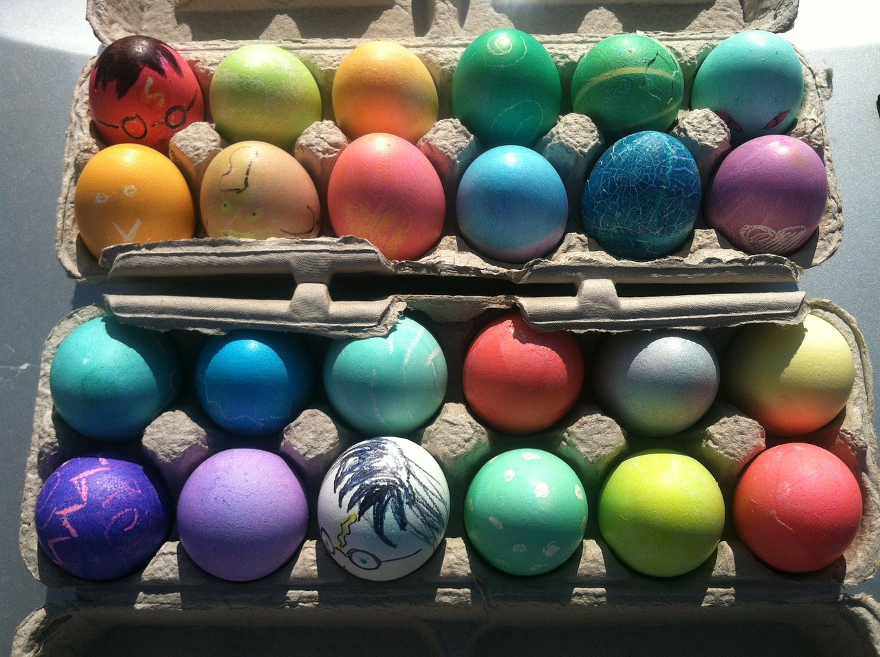 easter eggs decorated free photo