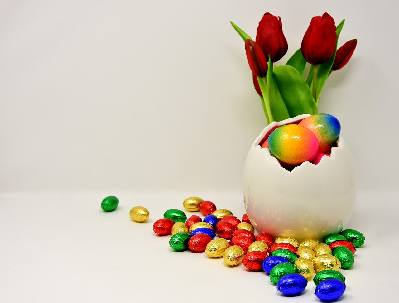 easter easter eggs colored free photo