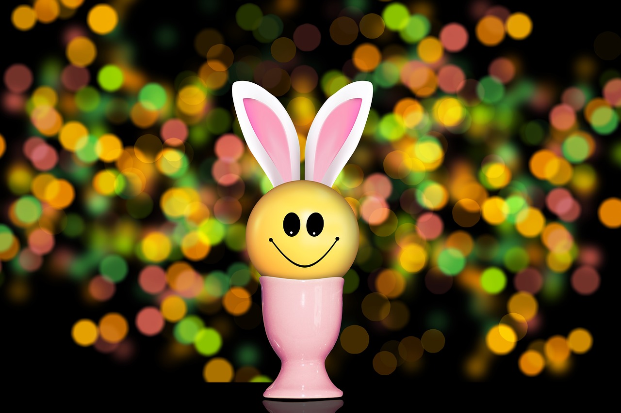 easter  smilie  egg cups free photo