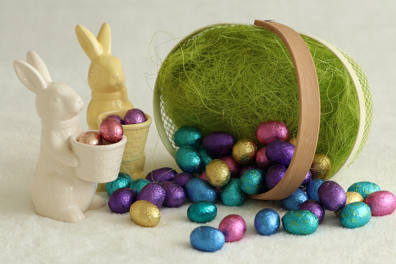 easter  easter decoration  eggs free photo