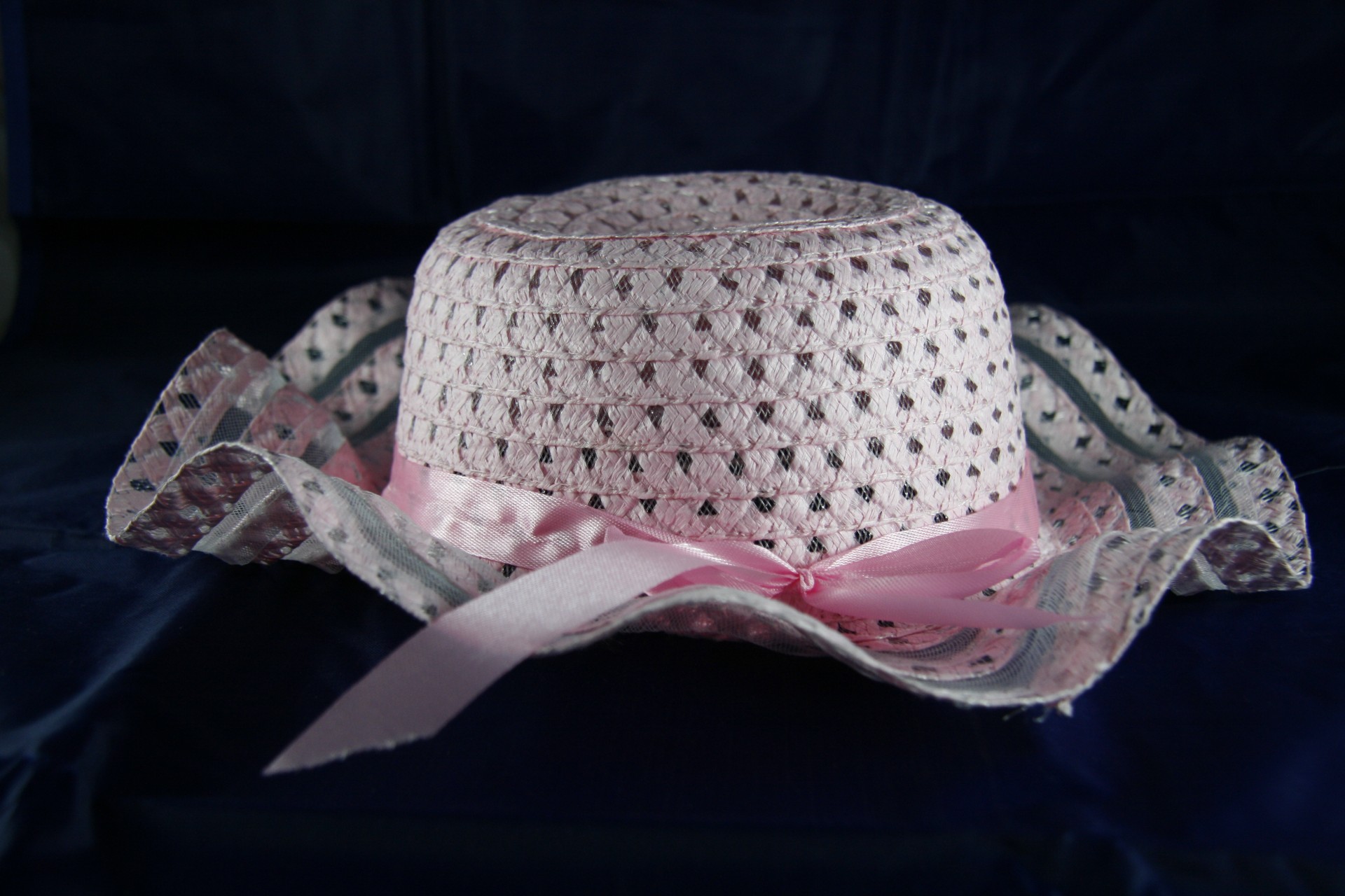 easter bonnet pink free photo