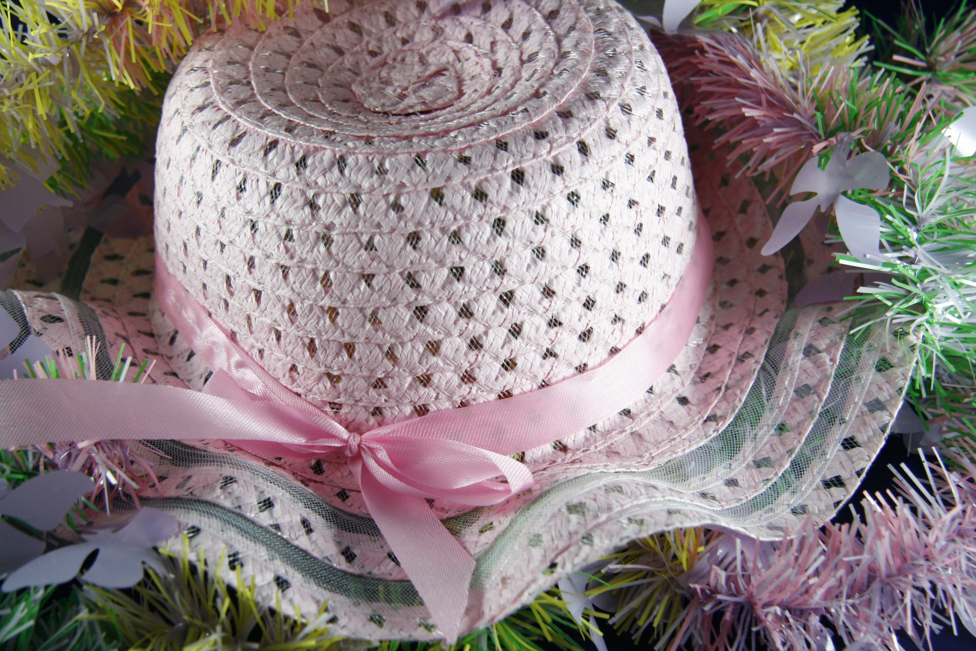 easter bonnet pink free photo