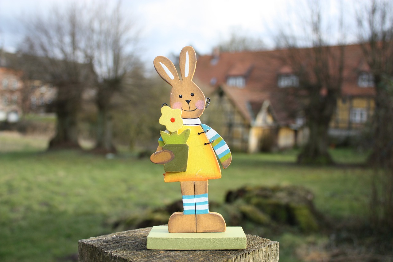 easter bunny holzfigur hare girl free photo