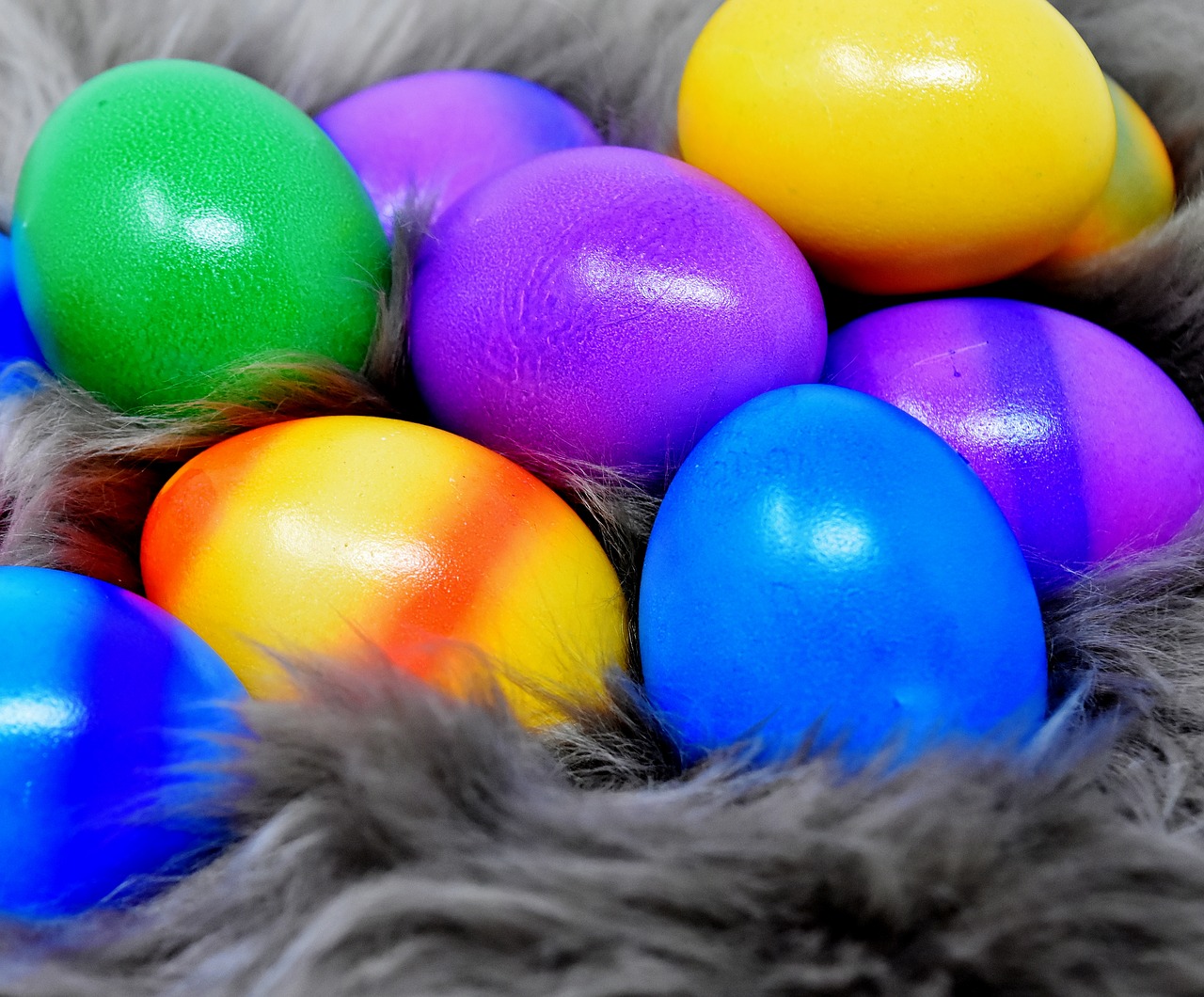 easter eggs colorful color free photo