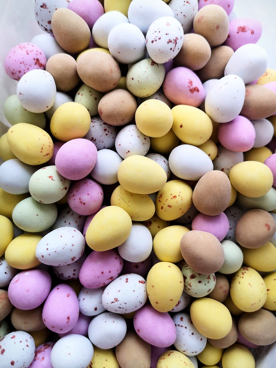 easter eggs  colourful  eggs free photo
